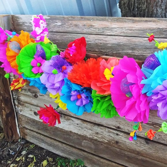 Christmas garland beautiful flowers by MLH - Picture 2 of 3